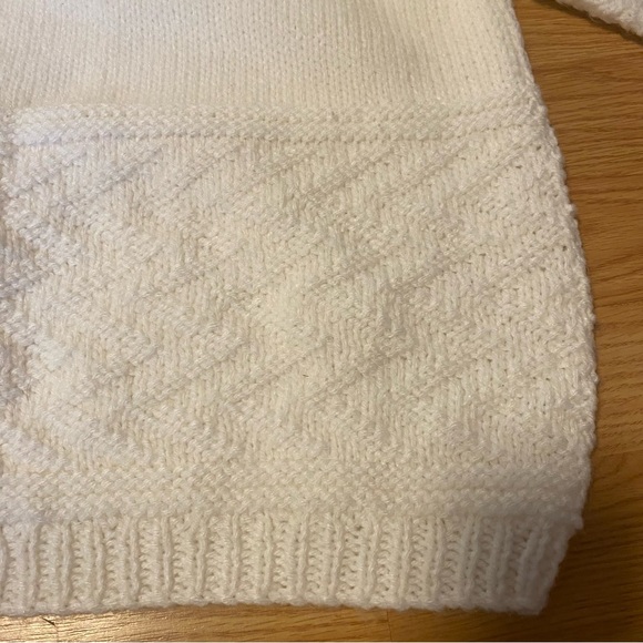 Hand knit white sweater - Picture 7 of 13